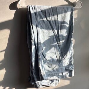 American Eagle Light Wash Denim Jeans